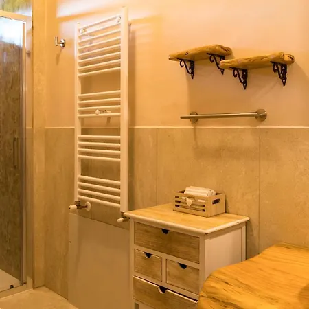 Lodolazzo ファームステイ コルトーナ